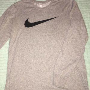 Nike Dri-Fotnlong sleeve shirt